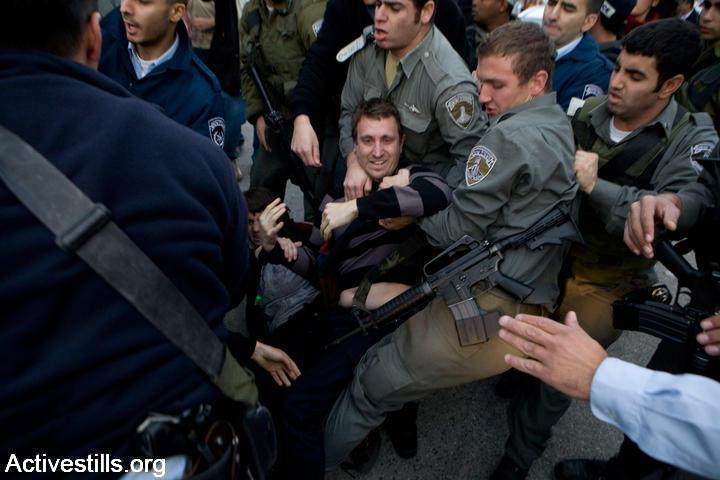 الشرطة الاسرائيلية تقمع الاحتجاجات