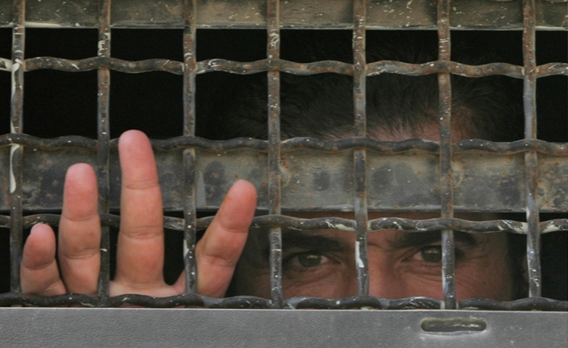 الأسرى الفلسطينيون في السجون الإسرائيلية