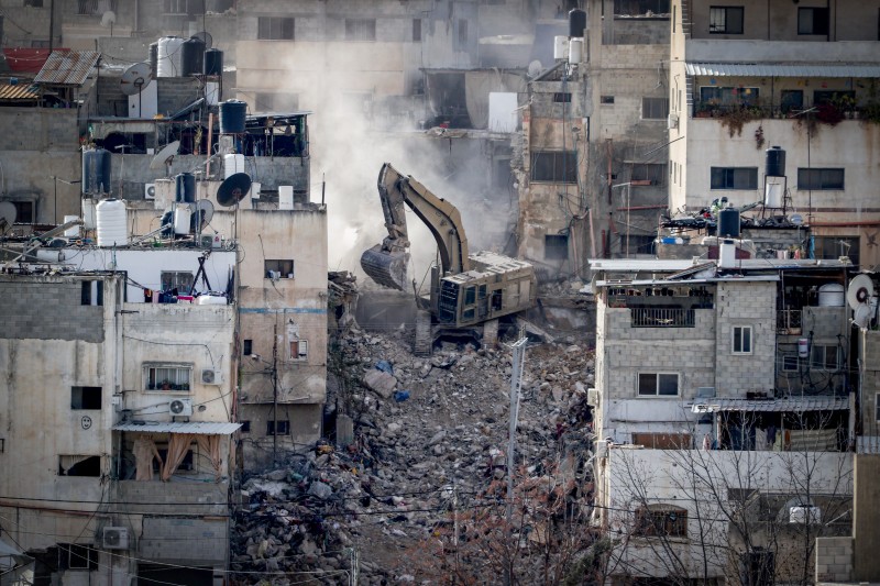 Israeli Military Signals Start of Mass Demolitions in Tulkarem Refugee Camp